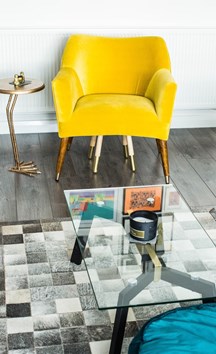 How to decorate with yellow